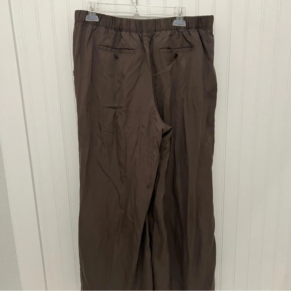 Garnet Hill 12 Olive green elastic waist pull on crop pant tencel - Picture 5 of 7